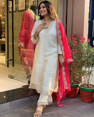 PANCHHI WHITE  COLOURED  WOMEN'SCHANDERI EMBROIDERED  KURTA WITH PANT DUPATTA SET