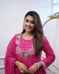 MORLO PINK  COLOURED  WOMEN'S BSY CHINNON  KURTA WITH PANT DUPATTA  SET