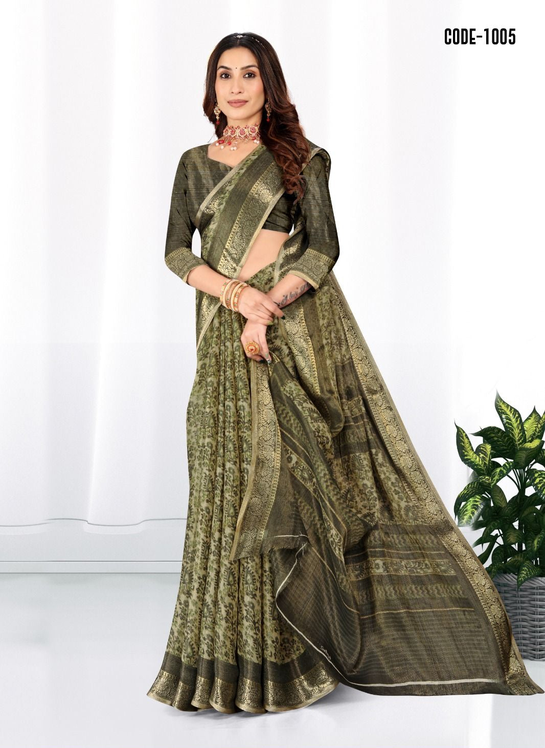 Zari weaves Jacquard border Moda zari silk saree with blouse for women