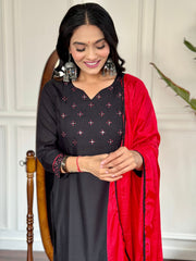 BLACK   COLOURED  WOMEN'S REYON SLUB EMBROIDERED  KURTA WITH PANT DUPATTA SET