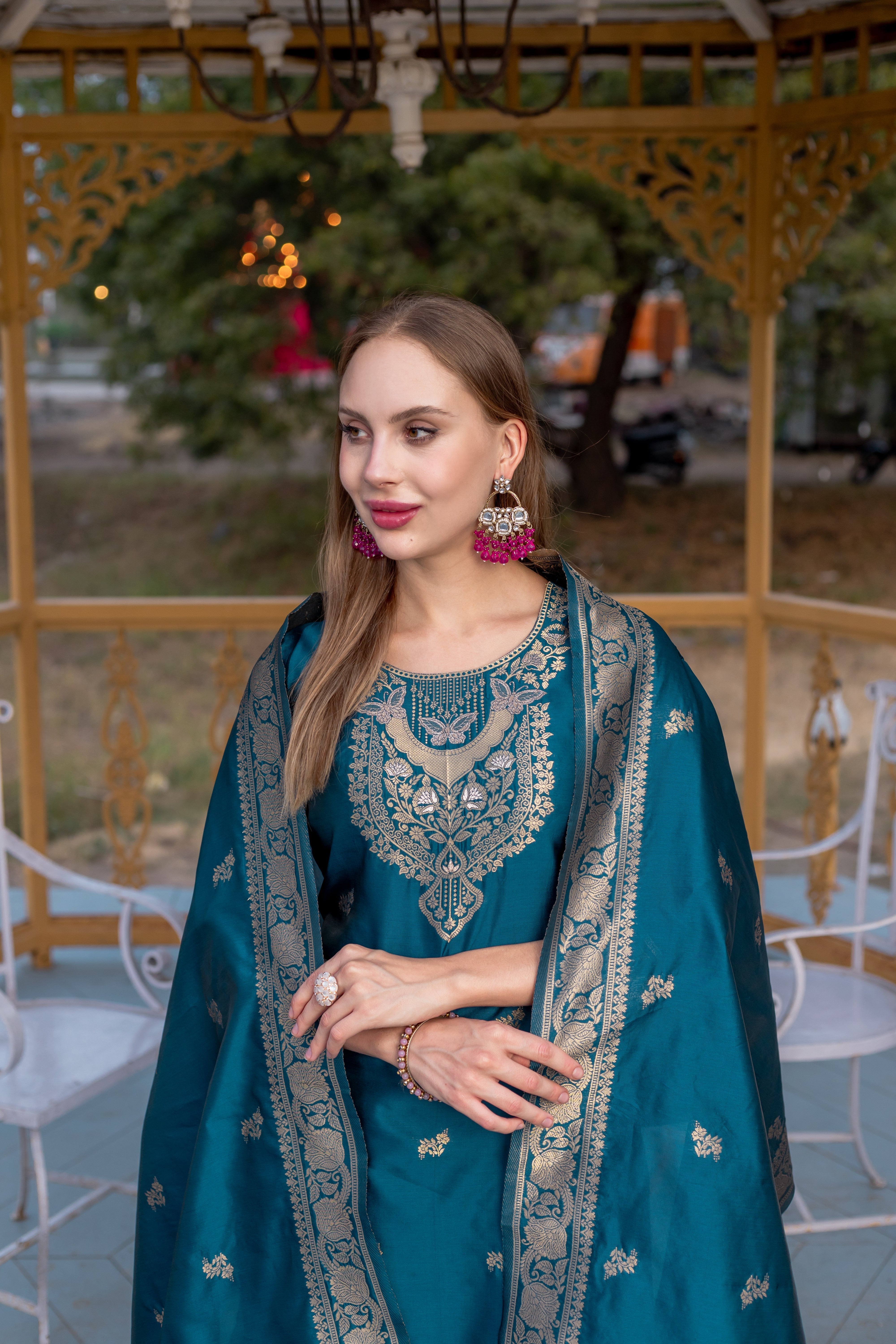 TEAL  COLOURED TREDITIONAL WEAR KURTA SET