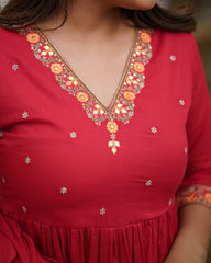 RED COLOURED  WOMEN'S VISCOSE DIAMOND GEORGETTE  EMBROIDERED   KURTA  WITH PANT DUPATTA  SET