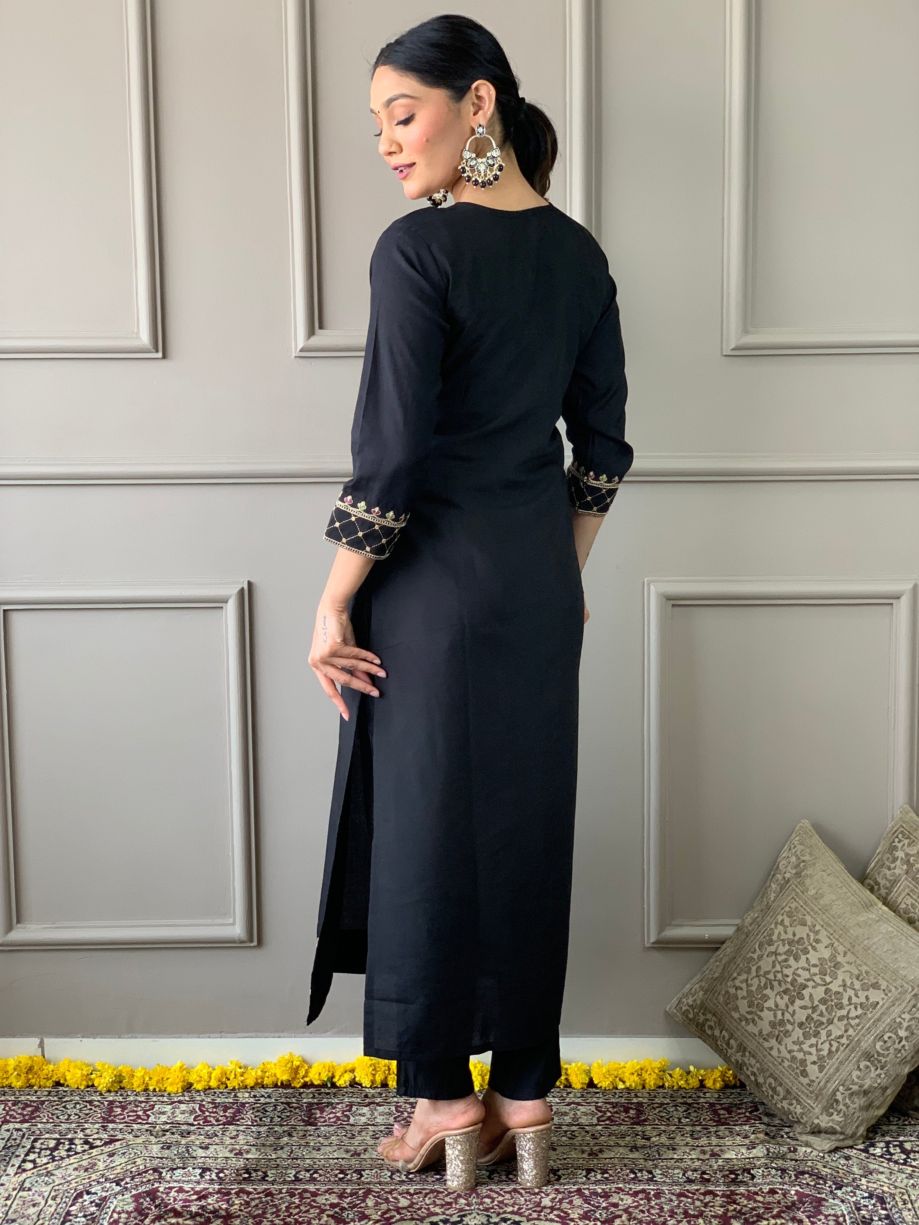 BLACK  COLOURED  WOMEN'S VISCOSE CHANDERI  EMBROIDERED  KURTA WITH PANT DUPATTA SET