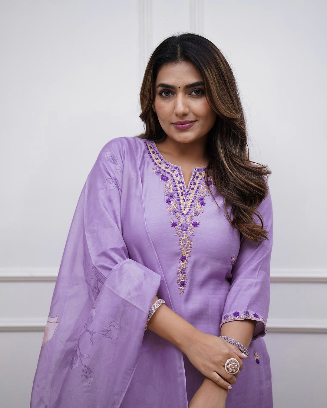 LIGHT PUPRLE  COLOURED  WOMEN'SSOFT RAYON  SLUB  KURTA WITH PANT DUPATTA  SET