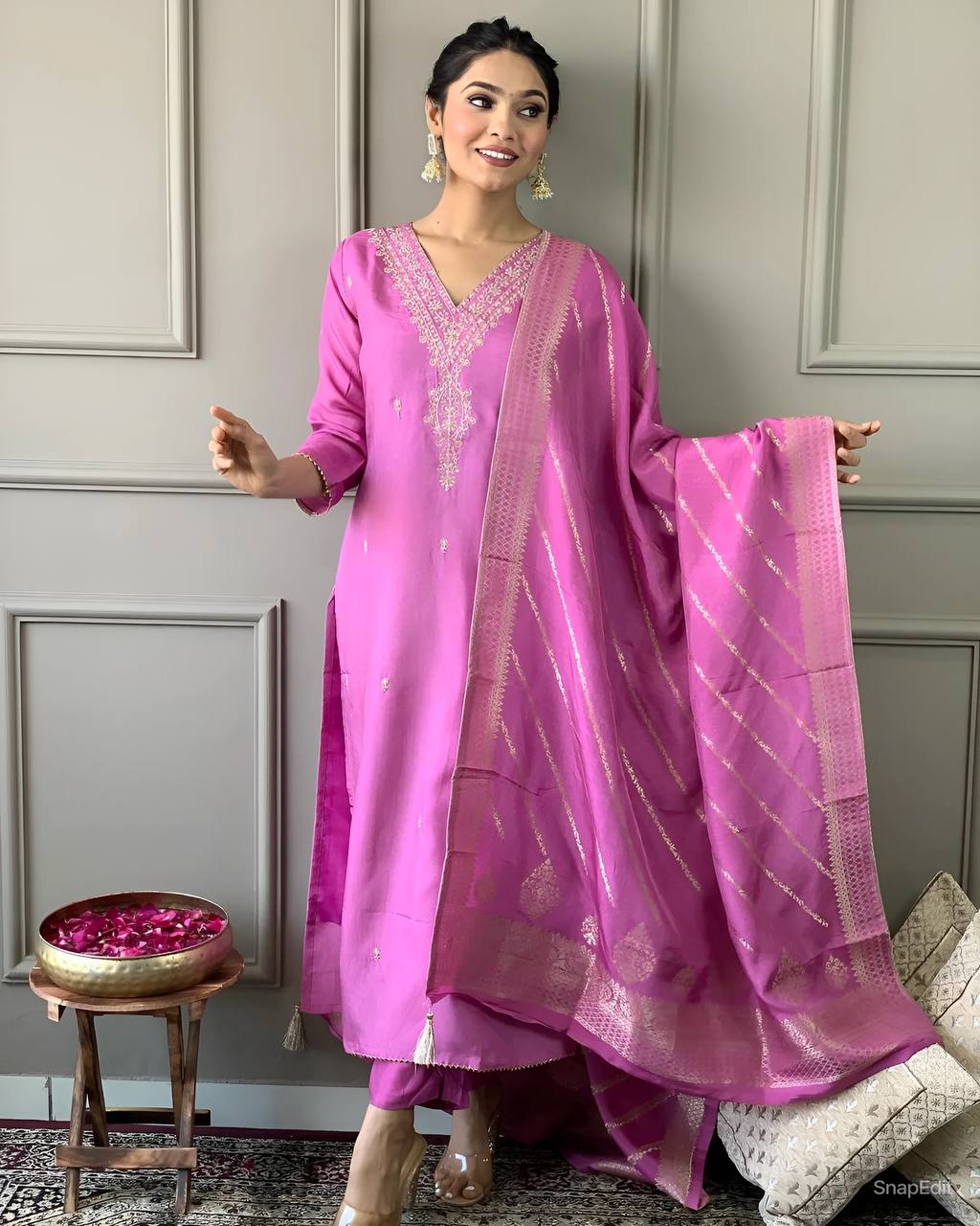 JENA LIGHT PINK  COLOURED  WOMEN'S VISCOSE CHANDERI KURTA WITH PANT DUPATTA  SET