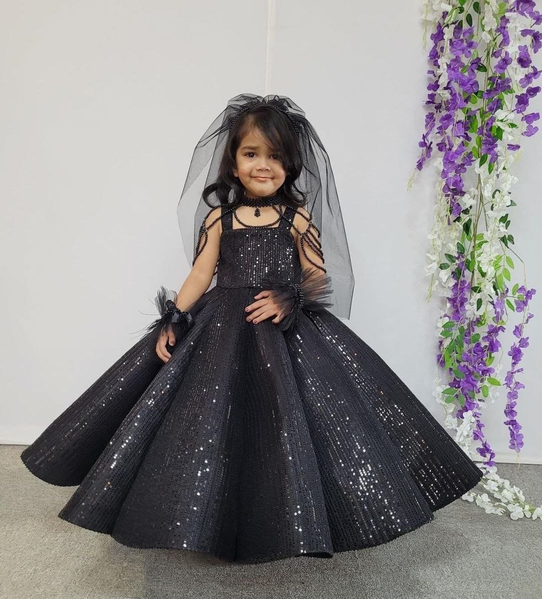 KIDS GOWN