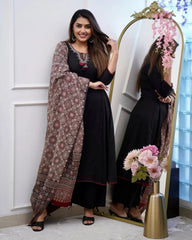 PURE VISCOSE CHANDERI KURTA SET